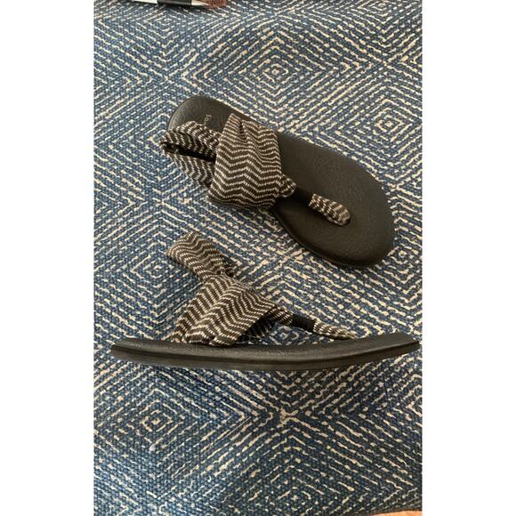 Sanuk sandals yoga size seven stripe line yoga sling - Picture 2 of 5